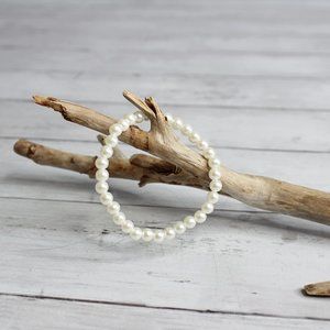 Handcrafted Women's Beaded Pearl Elastic Stretch Bracelet Artisan Jewelry